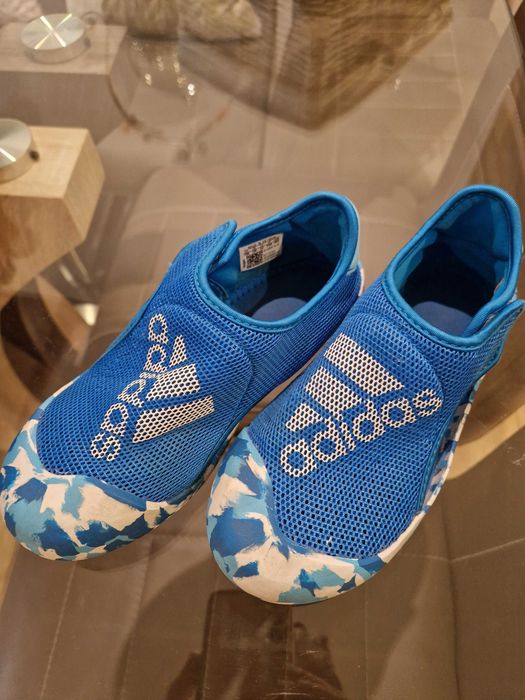 Адидас нови детски обувки