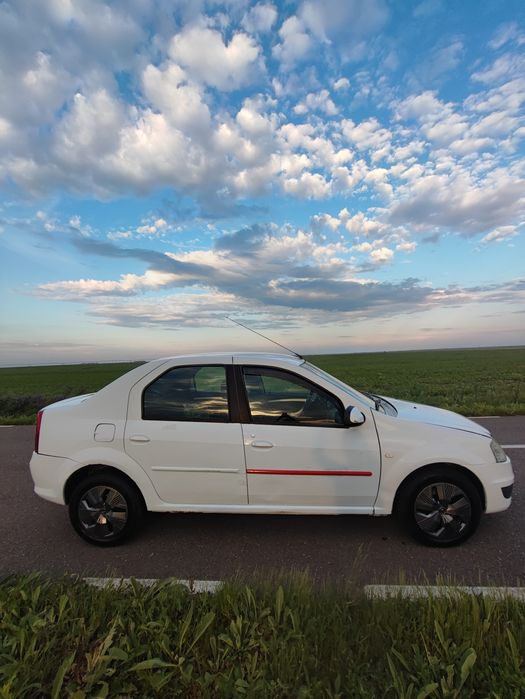 Logan 1.5 dCi an 2012