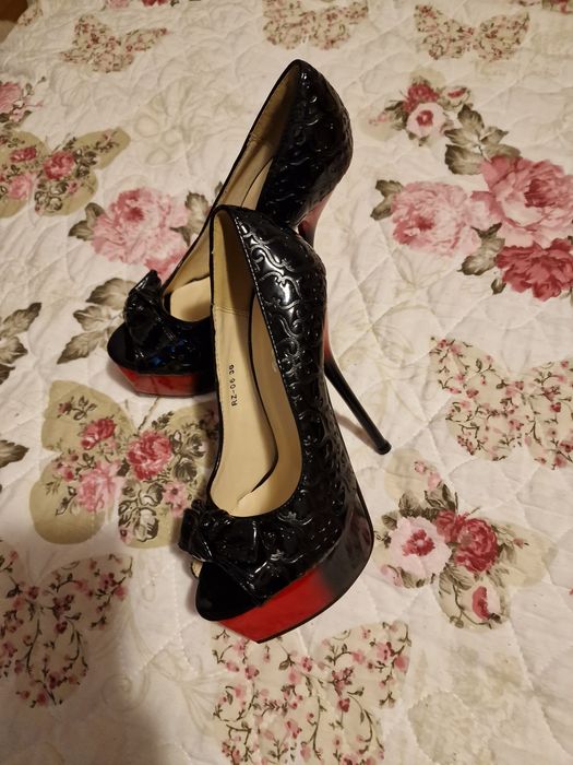 Pantofi de dama cu toc