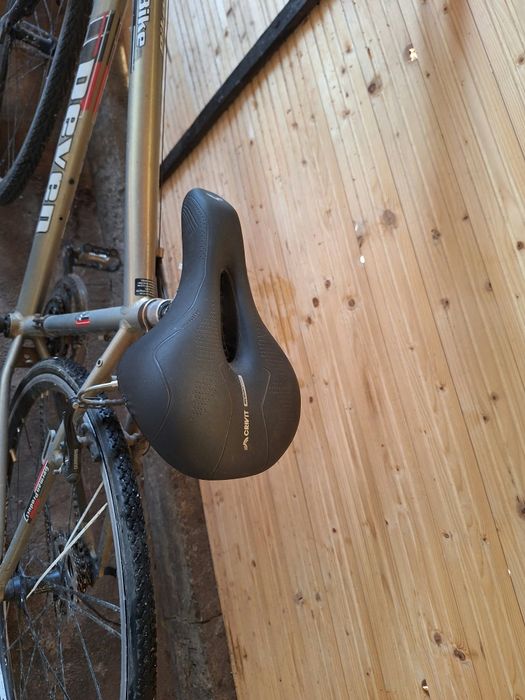 Vând bicicleta Devron cu roti 26 schimbătoare SHIMANO