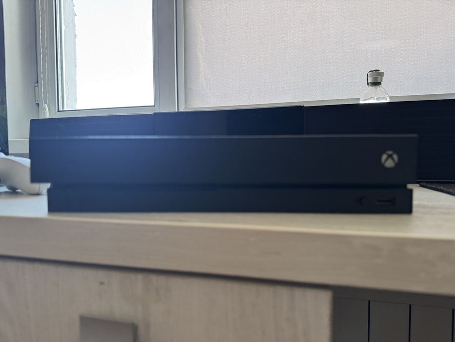 Xbox one X 1 TB