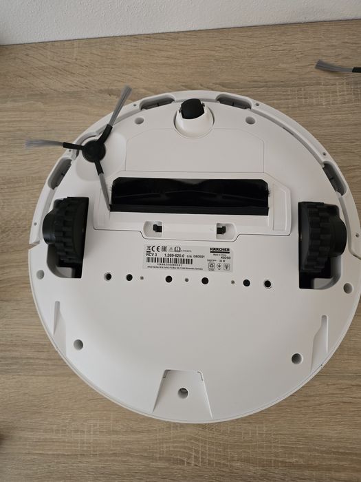 Kärcher RCV 3 – robot aspirator cu spălare, nefolosit