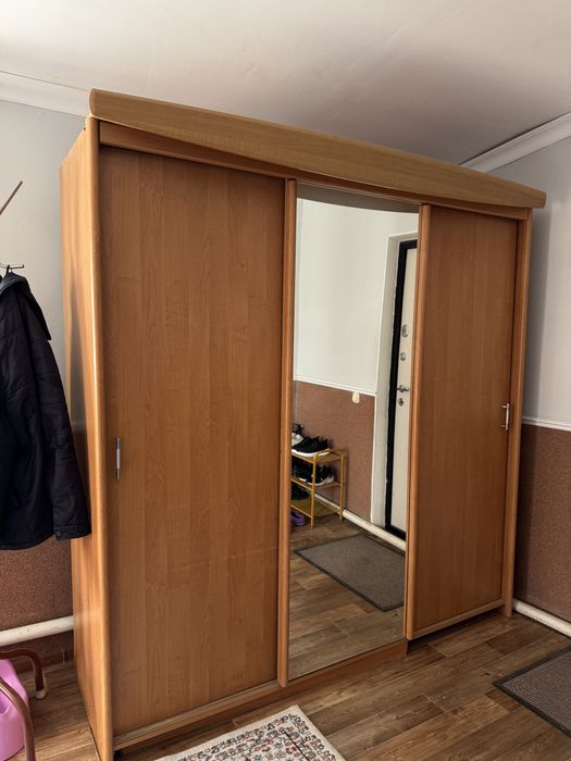 Продаётся вместительный и удобный шкаф