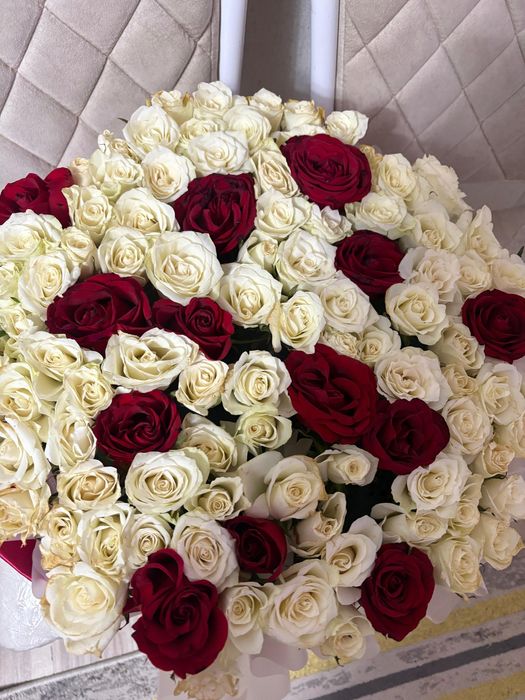 101 роза ,в коробке