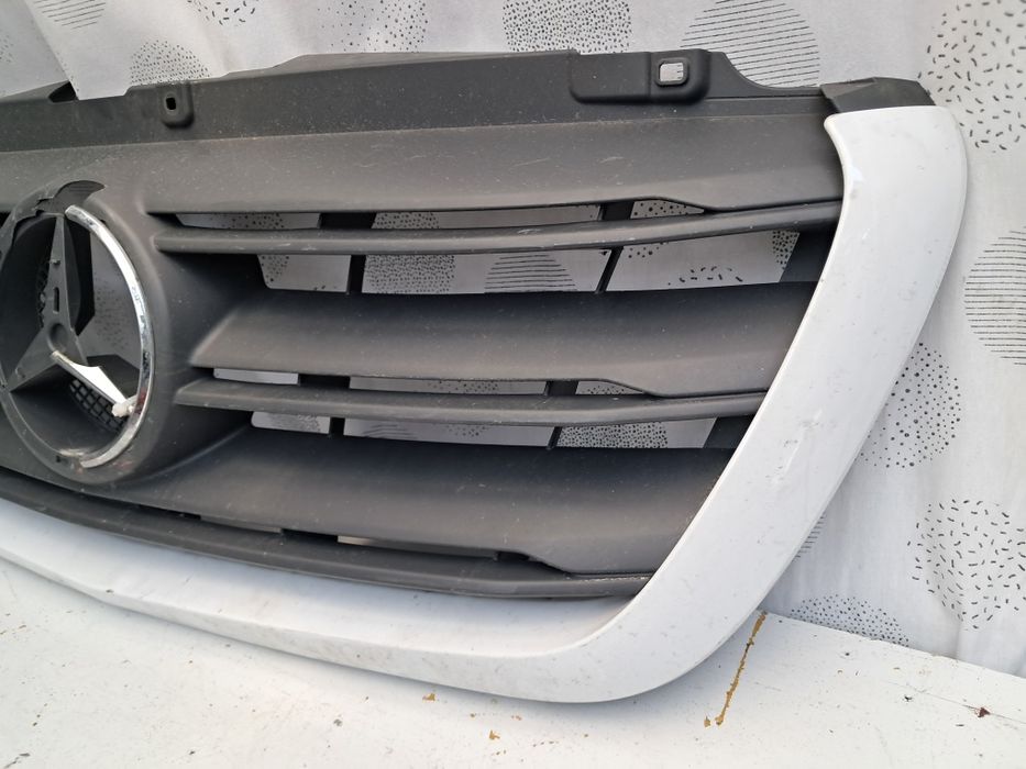 Грил решетка Mercedes Sprinter A910