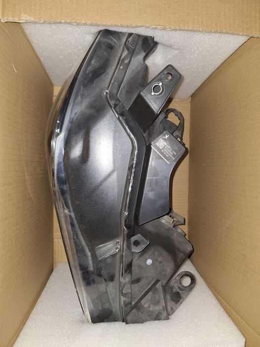 Фара правая Mazda CX-5 KB8P51030K