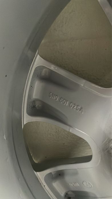 Оригинални алуминиеви джанти 16 цола vw