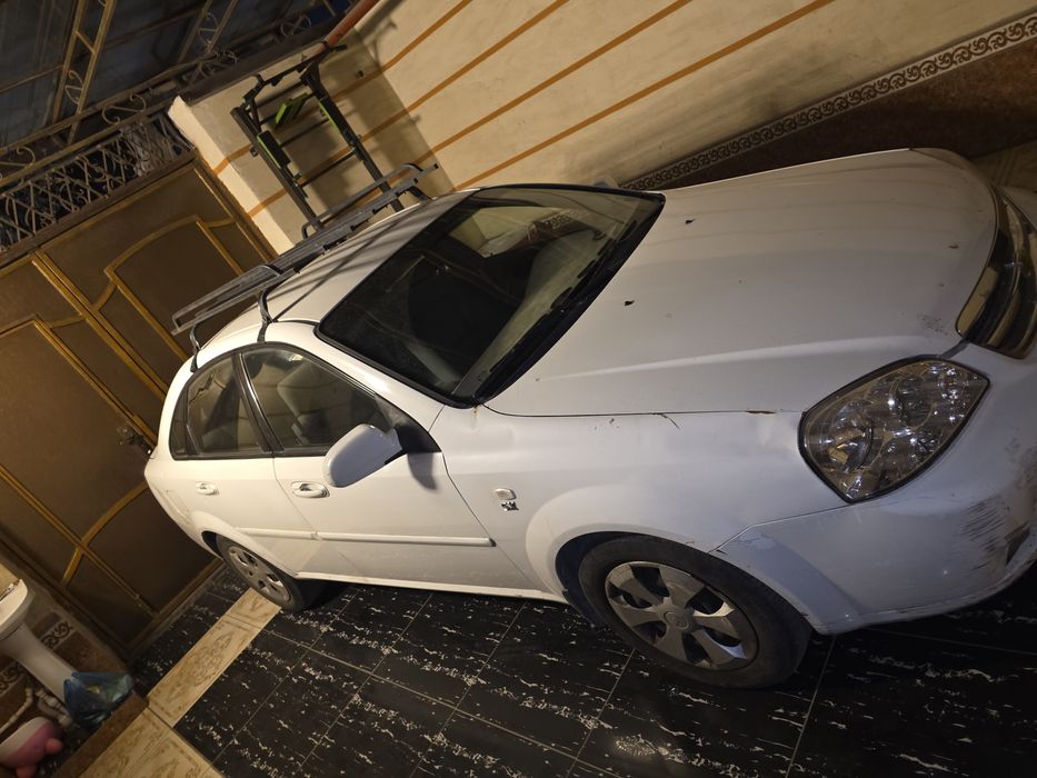 Srochna lasseti 1.8 bir qol salondan olingan