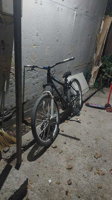 Продам велик за 75к тг состояние хорошее тормоз гидра