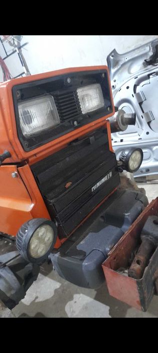 Tractor japonez hinomoto nu kubota ,yanmar