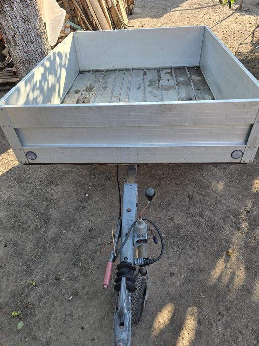 Remorcă auto 750 si 600 kg