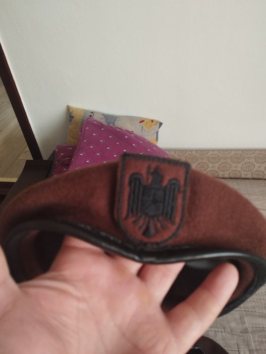 Berete militare  diferite modele