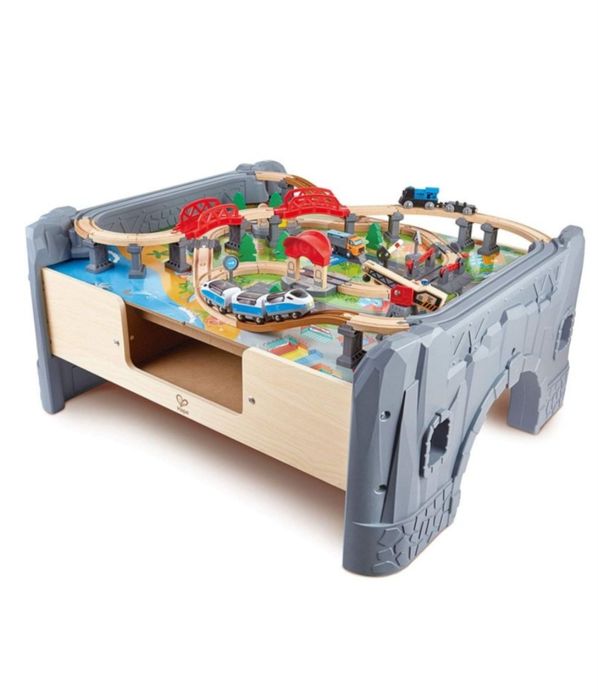 Hape-  Дървена маса с влакче