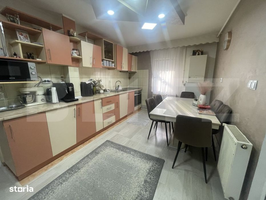 Apartament 3 camere, 68 mp, zona Dumbrava