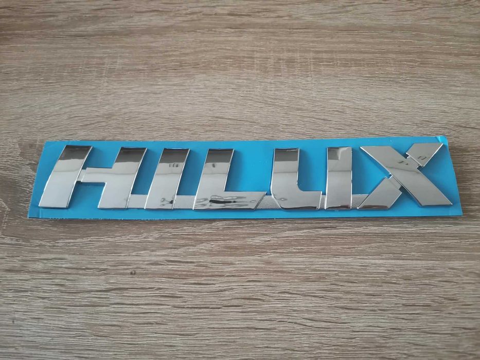 Toyota HILUX надпис лого 21 см