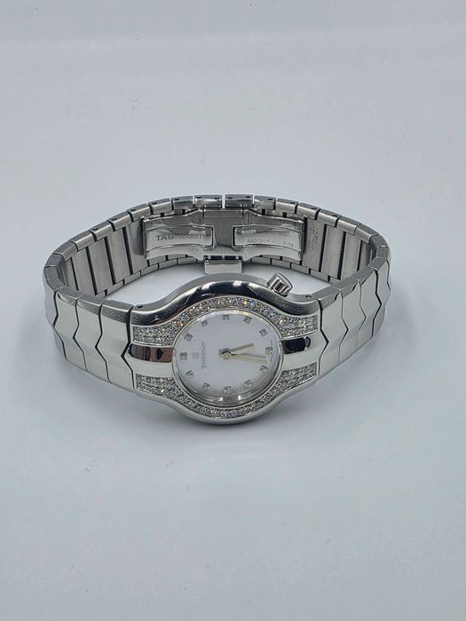 Ceas TAGHeuer cu diamante incastonate