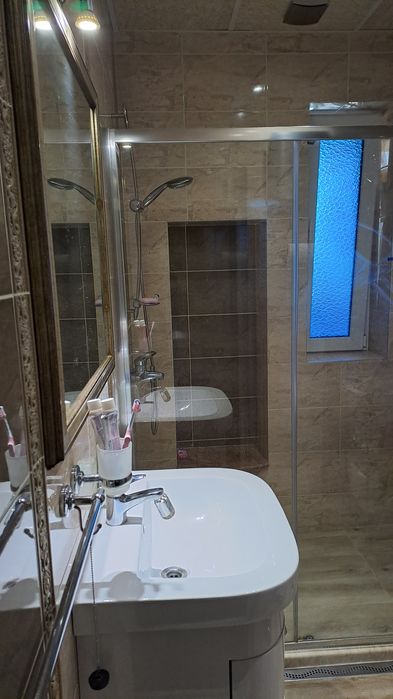 Дава се под наем Тристаен апартамент в Шумен, Военно училище - 93 кв.м за 280.5 € - Снимка #11