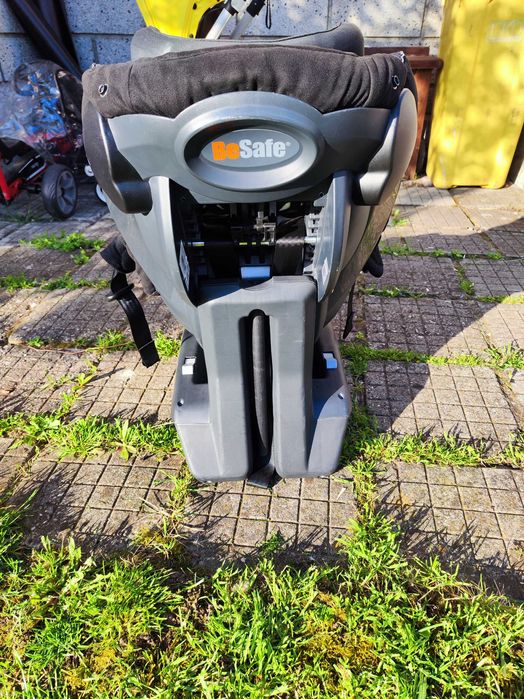 Столче за кола BeSafe с Isofix