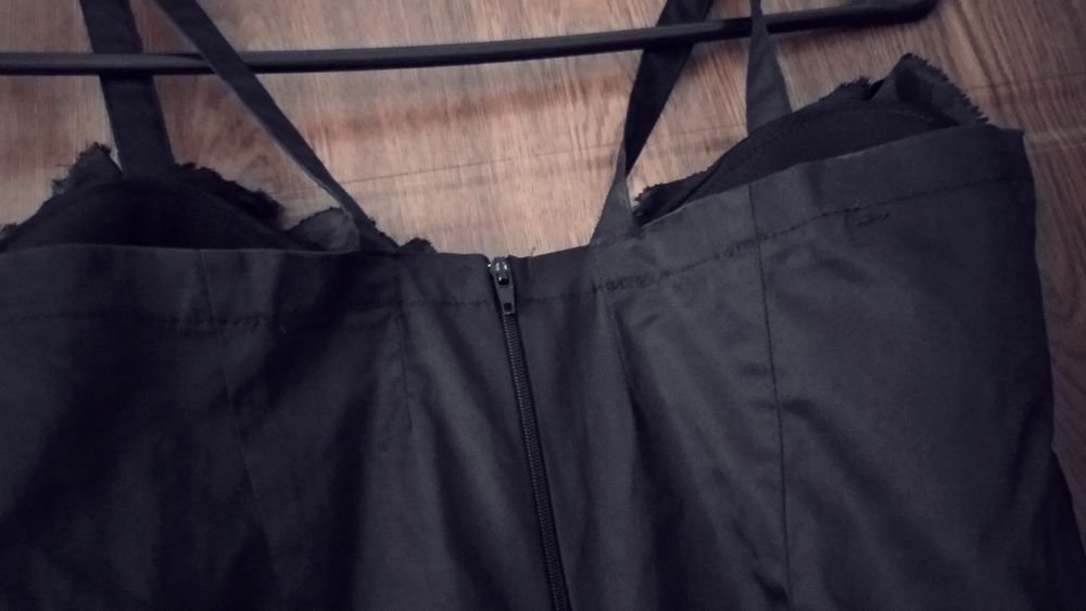 Rochiță neagra noua, fara eticheta