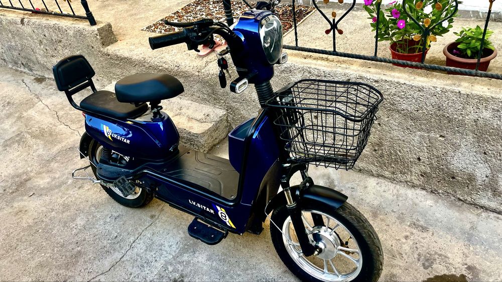 Скутер сотилади холати янги хайдалмаган