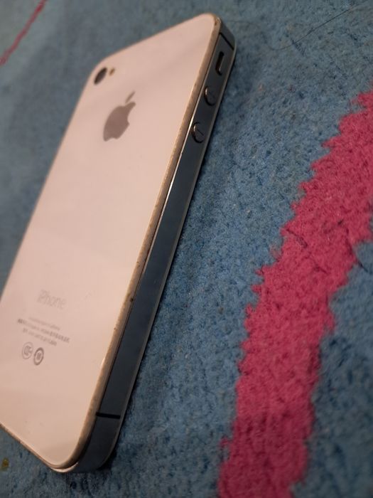 [64ГБ] iPhone 4S на 64 ГБ