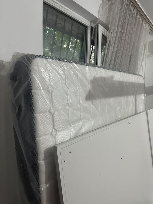 Продам двухспальную кровать