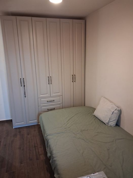 Particular,închiriez garsoniera la studenta