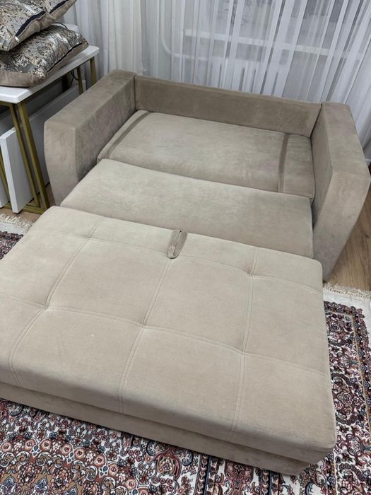 Продам диван 2х местный