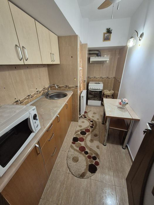 Persoana fizica inchiriez apartament 1 camera zona Ultracentrala