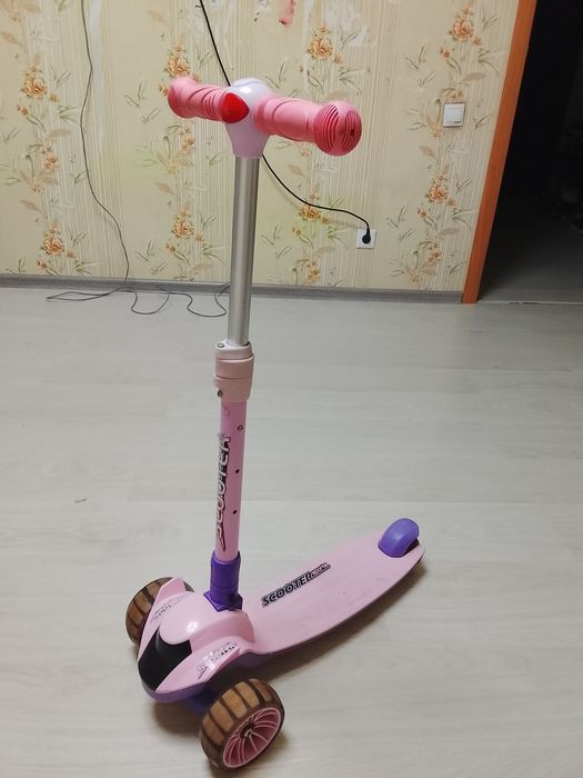 Продам самокат бу
