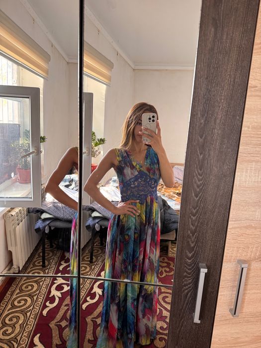 Продаю Платье по 6000 тг