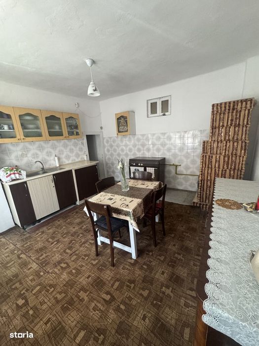 Casa 3 camere Str Penteleu