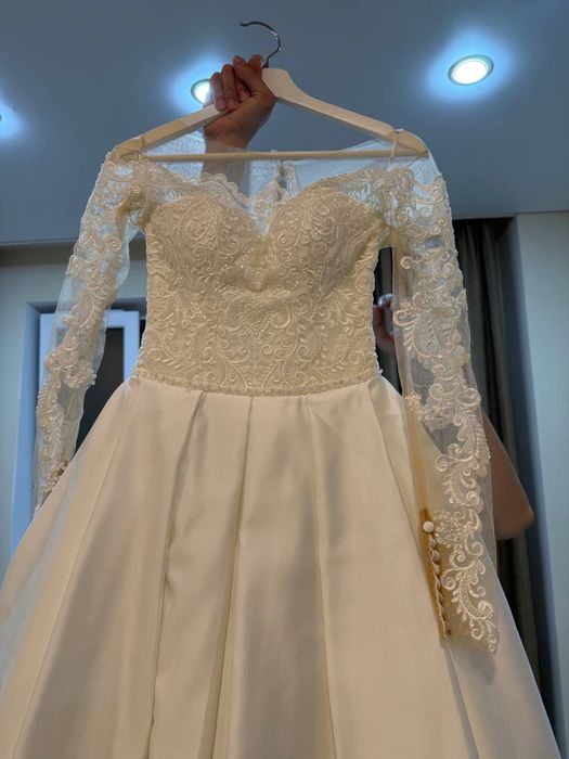 Продам свадебное платье