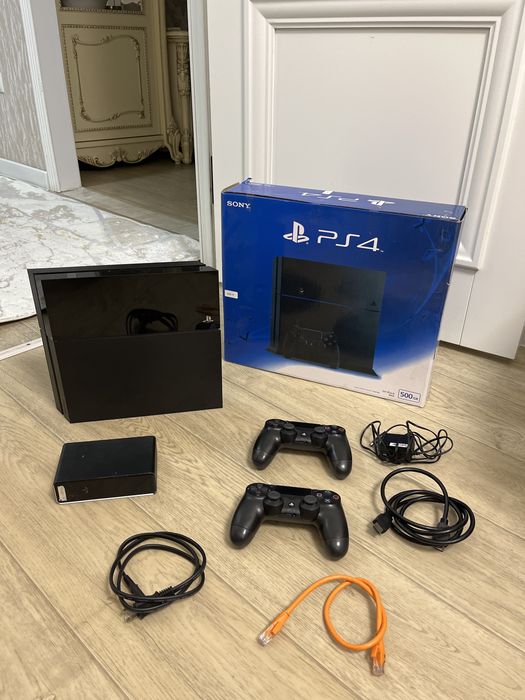 Play Station 4 plus