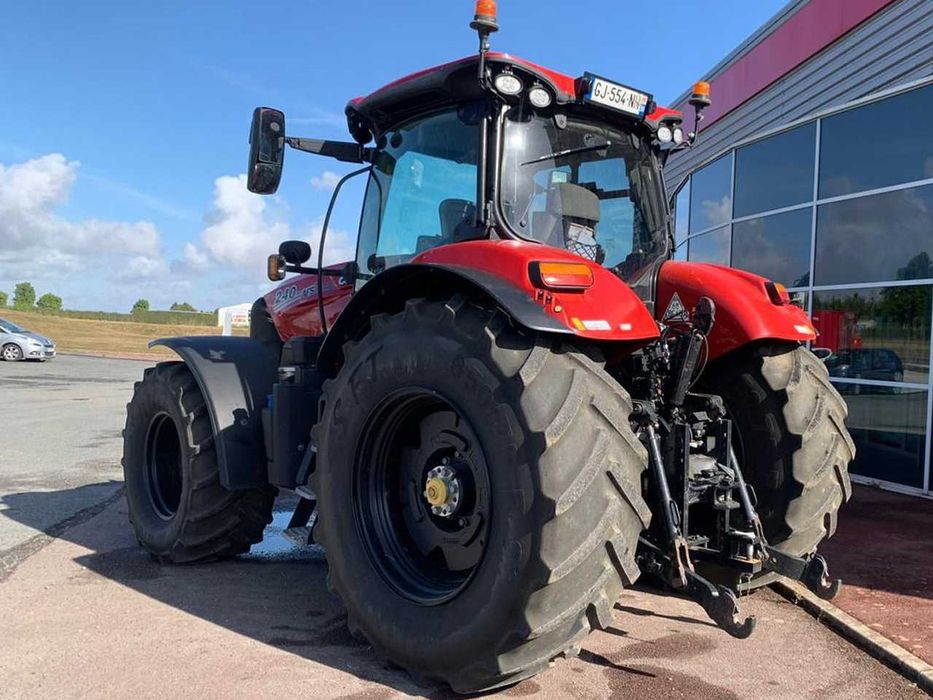 Колесный трактор  CASE IH PUMA CVX 240