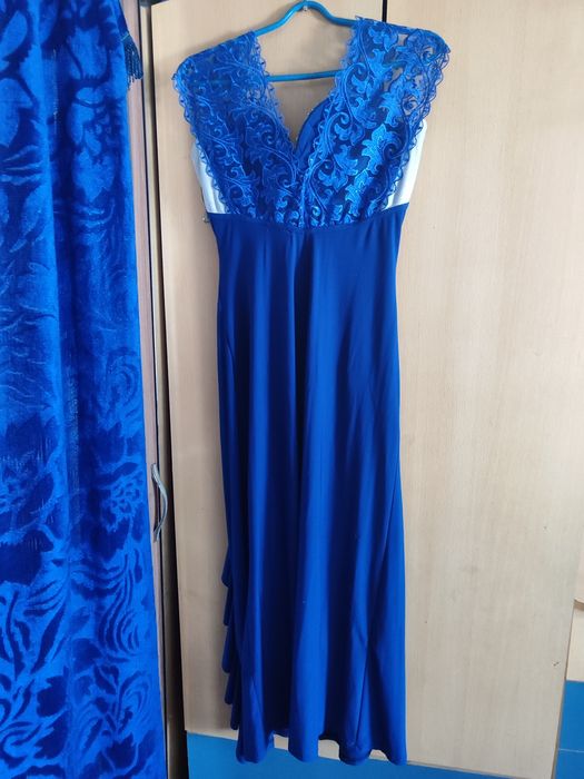 Продам вечернии платья и юбки