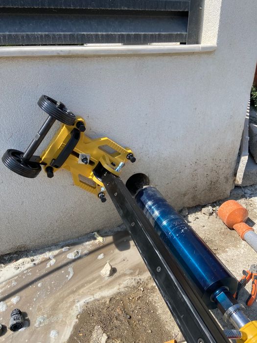 Диамантено пробиване на отвори в бетон,тухла,камак и други