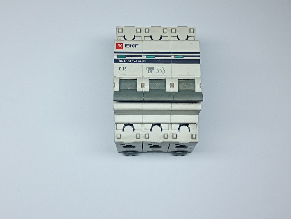 Продам выключатель автоматический 3х фазный фирмы EKF