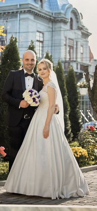Rochie de mireasă Best Bride (Mărimea 36 / S) - Model deosebit