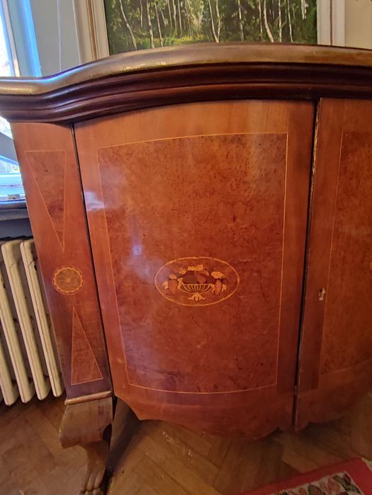 Mobilă de sufragerie Chipendele