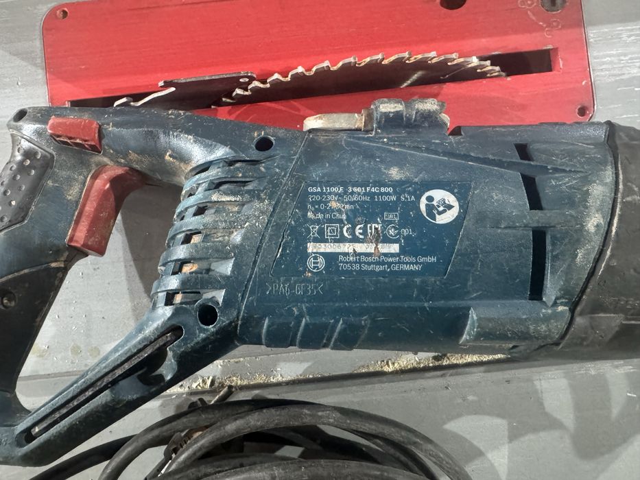 BOSCH  Саблен трион