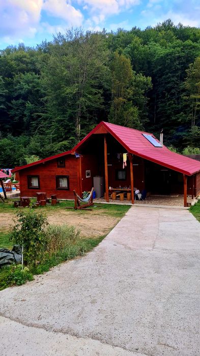 Cabana de închiriat cu piscină încălzită  si jacuzzi cu hidromasaj