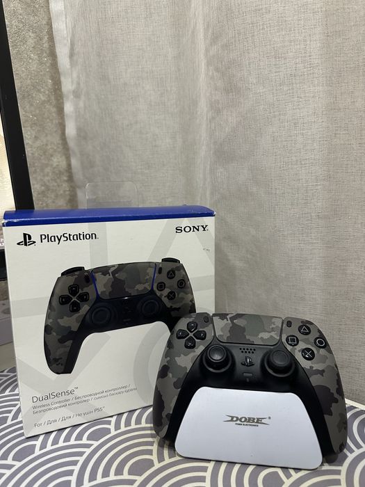 Продам DualSense PS5 в отличном состоянии