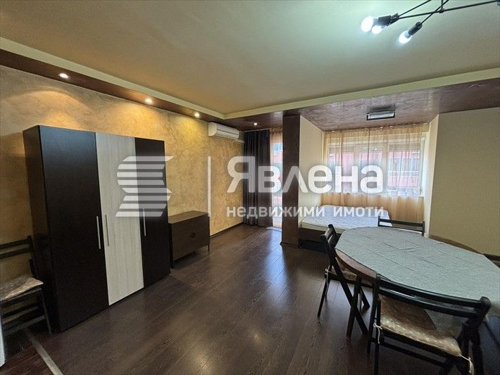 Дава се под наем Едностаен апартамент в Варна, Цветен квартал - 45 кв.м за 275 € - Снимка #2