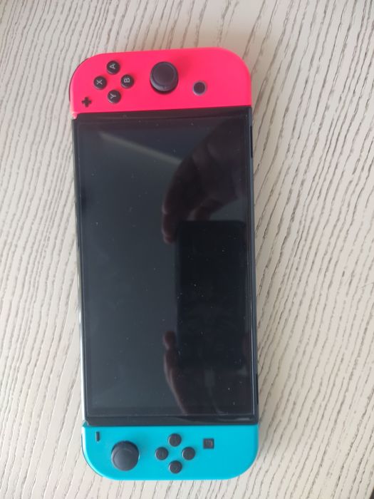 Продам Nintendo switch oled
