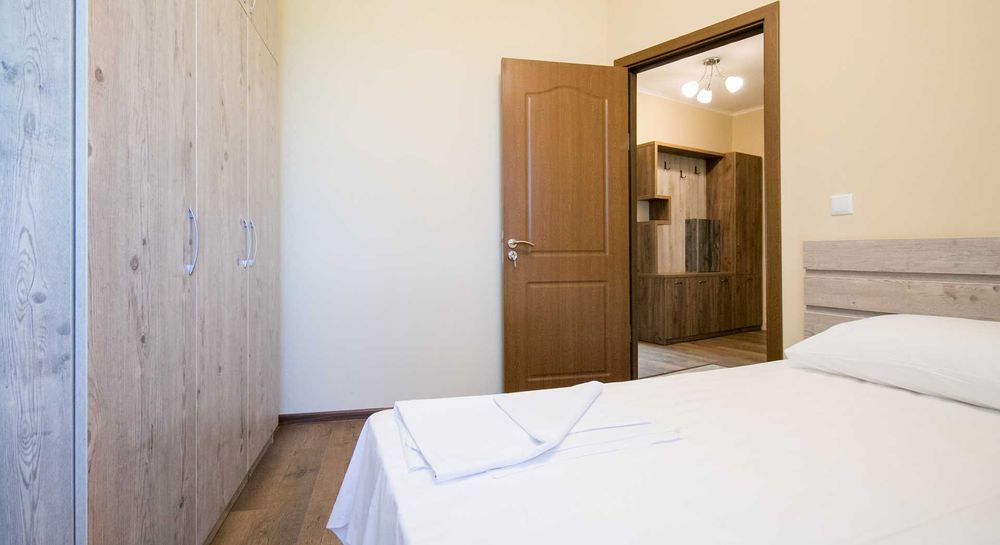 Дава се под наем Тристаен апартамент в Варна, Морска градина - 100 кв.м за 509.49 € - Снимка #12