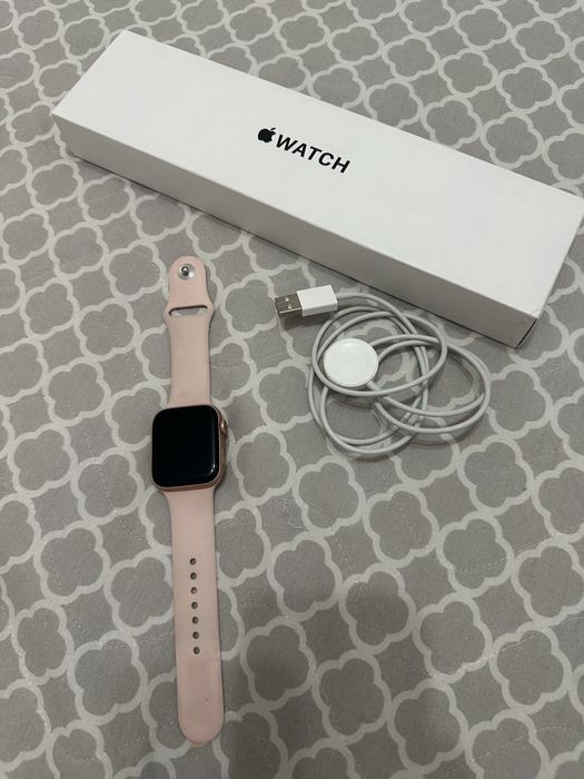 Apple watch se rose gold