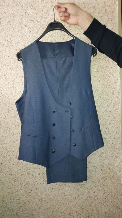 костюм тройка 52