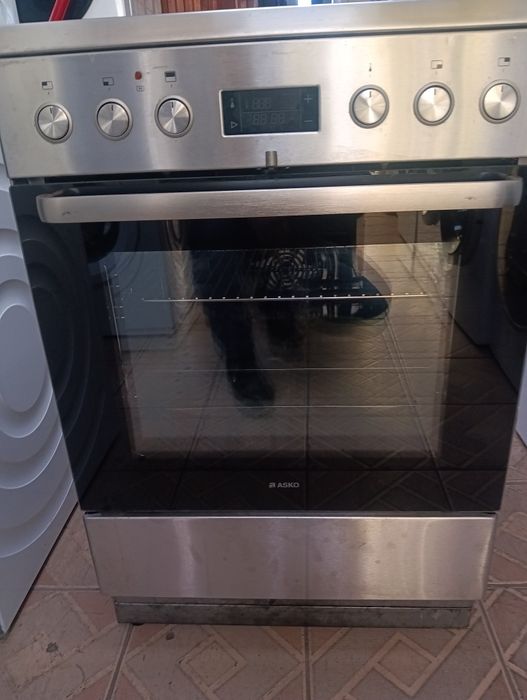 Иноксова свободно стояща печка с керамичен плот Asko 2години гаранция!
