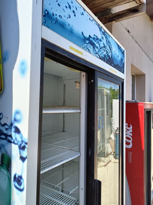 Vitrine frigorifice simple și duble(500) achiziționez și defecteachizi